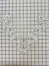 Applique - Silver Corded V-Shaped Lace White Dyeable!